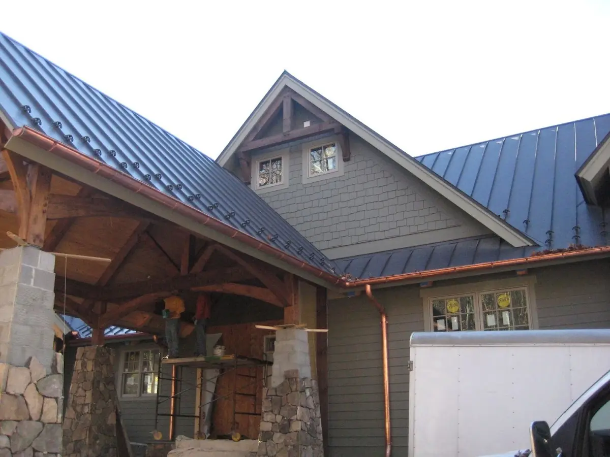 Craftsman Roofing team delivering quality roofing work in Orosi
